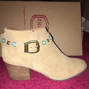 ZiGi Girl booties - bejeweled, size 7.5, tan